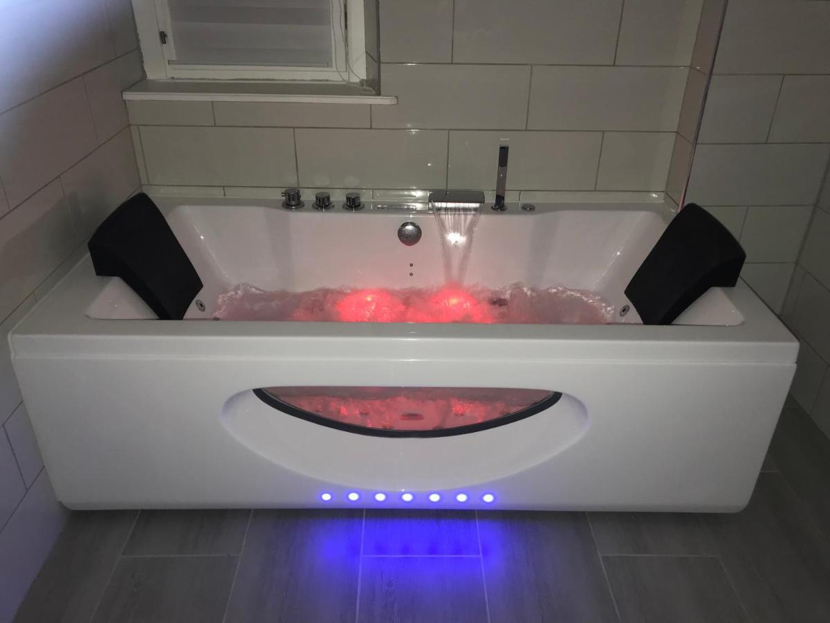 L'Instant T 4* Balneo, Sauna Et Parking Prive Colmar Zewnętrze zdjęcie